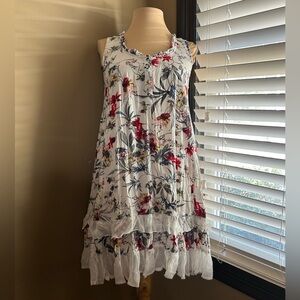 Papillon Blanc Floral Mini Dress in White and Red